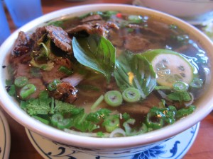 近所でベトナム麺