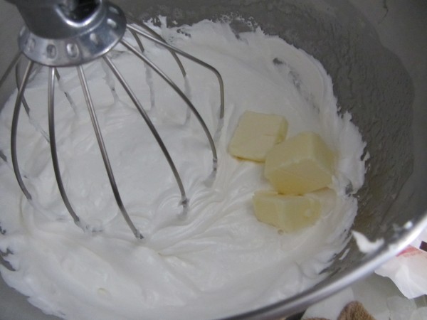 バタークリーム作り方3